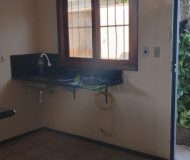 Casa com 80m², 2 dormitórios, 2 vagas no bairro Rubem Berta em Porto Alegre