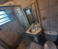 Casa com 80m², 2 dormitórios, 2 vagas no bairro Rubem Berta em Porto Alegre