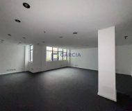 Sala Comercial com 71m², 1 vaga no bairro Menino Deus em Porto Alegre
