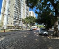 Apartamento com 82m², 3 dormitórios, 1 suíte, 1 vaga no bairro São Geraldo em Porto Alegre
