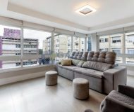 Apartamento com 102m², 3 dormitórios, 1 suíte, 2 vagas no bairro Menino Deus em Porto Alegre