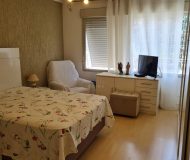 Casa com 188m², 3 dormitórios, 1 suíte, 3 vagas no bairro Jardim Itu Sabará em Porto Alegre