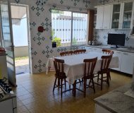 Casa com 188m², 3 dormitórios, 1 suíte, 3 vagas no bairro Jardim Itu Sabará em Porto Alegre