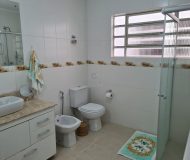 Casa com 188m², 3 dormitórios, 1 suíte, 3 vagas no bairro Jardim Itu Sabará em Porto Alegre