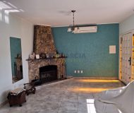 Casa com 220m², 3 dormitórios, 1 suíte, 3 vagas no bairro Sarandi em Porto Alegre