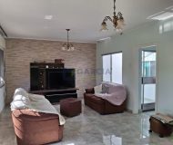 Casa com 220m², 3 dormitórios, 1 suíte, 3 vagas no bairro Sarandi em Porto Alegre