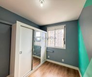 Apartamento com 51m², 2 dormitórios, 1 suíte, 1 vaga no bairro São Sebastião em Porto Alegre