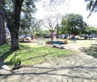 Casa com 200m², 3 dormitórios, 1 suíte, 3 vagas no bairro Parque Minuano em Porto Alegre