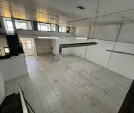 Depósito com 550m², 3 vagas no bairro Sarandi em Porto Alegre