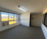 Depósito com 550m², 3 vagas no bairro Sarandi em Porto Alegre