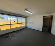 Depósito com 550m², 3 vagas no bairro Sarandi em Porto Alegre