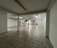 Depósito com 550m², 3 vagas no bairro Sarandi em Porto Alegre