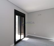 Casa com 132m², 3 dormitórios, 1 suíte, 1 vaga no bairro São Sebastião em Porto Alegre