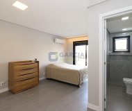 Casa com 132m², 3 dormitórios, 1 suíte, 1 vaga no bairro São Sebastião em Porto Alegre