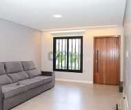 Casa com 132m², 3 dormitórios, 1 suíte, 1 vaga no bairro São Sebastião em Porto Alegre