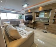 Apartamento com 94m², 3 dormitórios, 1 suíte, 3 vagas no bairro Cristo Redentor em Porto Alegre