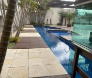 Apartamento com 94m², 3 dormitórios, 1 suíte, 3 vagas no bairro Cristo Redentor em Porto Alegre