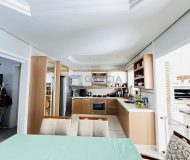 Casa em Condomínio com 208m², 3 dormitórios, 1 suíte, 2 vagas no bairro Ecoville em Porto Alegre