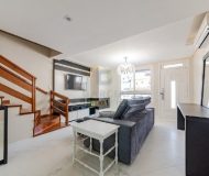 Casa com 144m², 3 dormitórios, 3 suítes, 2 vagas no bairro Sarandi em Porto Alegre