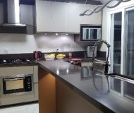 Casa com 144m², 3 dormitórios, 3 suítes, 2 vagas no bairro Sarandi em Porto Alegre