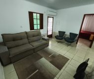 Casa com 220m², 3 dormitórios, 1 suíte, 2 vagas no bairro Sarandi em Porto Alegre