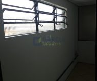 Depósito com 170m², 2 vagas no bairro Sarandi em Porto Alegre