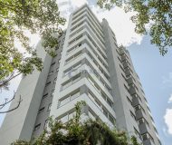 Apartamento com 250m², 3 dormitórios, 3 suítes, 2 vagas no bairro Auxiliadora em Porto Alegre