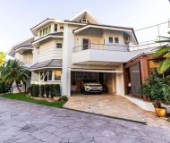 Casa em Condomínio com 207m², 4 dormitórios, 4 suítes, 2 vagas no bairro Ecoville em Porto Alegre