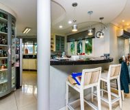 Casa em Condomínio com 207m², 4 dormitórios, 4 suítes, 2 vagas no bairro Ecoville em Porto Alegre