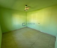 Casa com 103m², 2 dormitórios, 5 vagas no bairro Sarandi em Porto Alegre