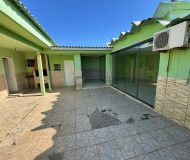 Casa com 103m², 2 dormitórios, 5 vagas no bairro Sarandi em Porto Alegre