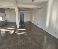 Sala Comercial com 80m² no bairro Navegantes em Porto Alegre