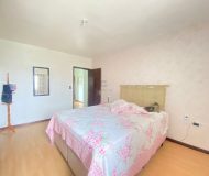 Casa com 214m², 3 dormitórios, 1 suíte, 2 vagas no bairro Sarandi em Porto Alegre