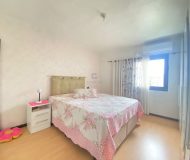 Casa com 214m², 3 dormitórios, 1 suíte, 2 vagas no bairro Sarandi em Porto Alegre