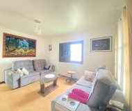 Casa com 214m², 3 dormitórios, 1 suíte, 2 vagas no bairro Sarandi em Porto Alegre