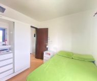 Casa com 214m², 3 dormitórios, 1 suíte, 2 vagas no bairro Sarandi em Porto Alegre