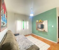 Casa com 214m², 3 dormitórios, 1 suíte, 2 vagas no bairro Sarandi em Porto Alegre
