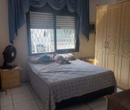 Casa com 250m², 3 dormitórios, 4 vagas no bairro Parque Minuano em Porto Alegre