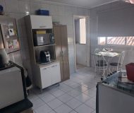 Casa com 250m², 3 dormitórios, 4 vagas no bairro Parque Minuano em Porto Alegre