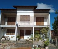 Casa com 204m², 4 dormitórios, 1 suíte, 2 vagas no bairro Sarandi em Porto Alegre