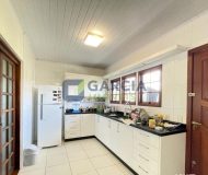 Casa com 265m², 4 dormitórios, 1 suíte, 2 vagas no bairro Sarandi em Porto Alegre