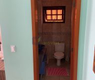 Casa com 202m², 3 dormitórios, 1 suíte, 2 vagas no bairro Rubem Berta em Porto Alegre