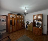 Casa com 220m², 6 dormitórios, 1 suíte, 8 vagas no bairro Sarandi em Porto Alegre