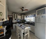 Casa com 220m², 6 dormitórios, 1 suíte, 8 vagas no bairro Sarandi em Porto Alegre
