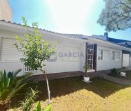 Casa com 220m², 6 dormitórios, 1 suíte, 8 vagas no bairro Sarandi em Porto Alegre