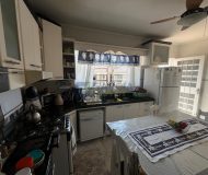 Casa com 220m², 6 dormitórios, 1 suíte, 8 vagas no bairro Sarandi em Porto Alegre