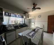 Casa com 220m², 6 dormitórios, 1 suíte, 8 vagas no bairro Sarandi em Porto Alegre