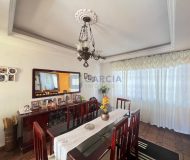 Casa com 220m², 6 dormitórios, 1 suíte, 8 vagas no bairro Sarandi em Porto Alegre