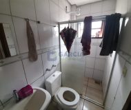Casa com 108m², 2 dormitórios no bairro Floresta em Porto Alegre