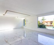 Casa em Condomínio com 327m², 3 dormitórios, 3 suítes, 3 vagas no bairro Condomínio Buena Vista em Viamão